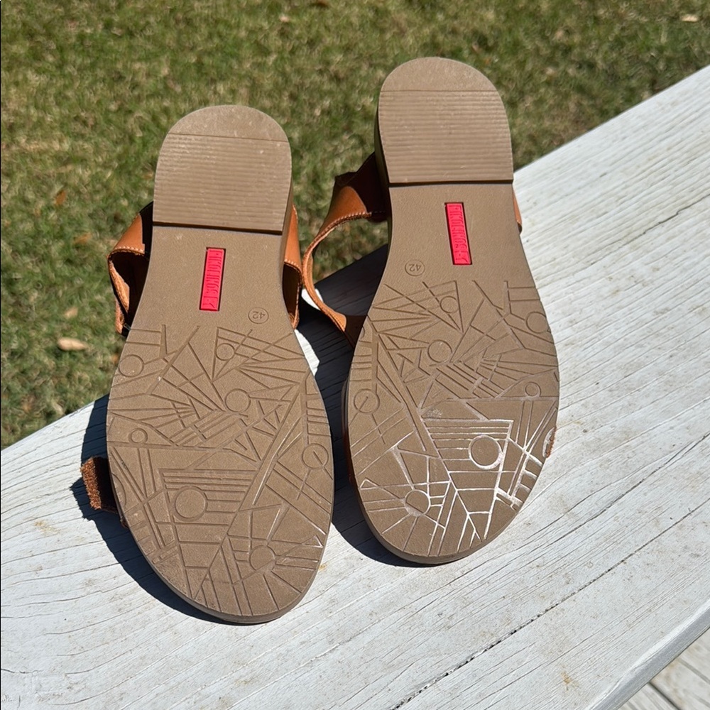 Pikolinos Formentera Sandal - Picture 2 of 2